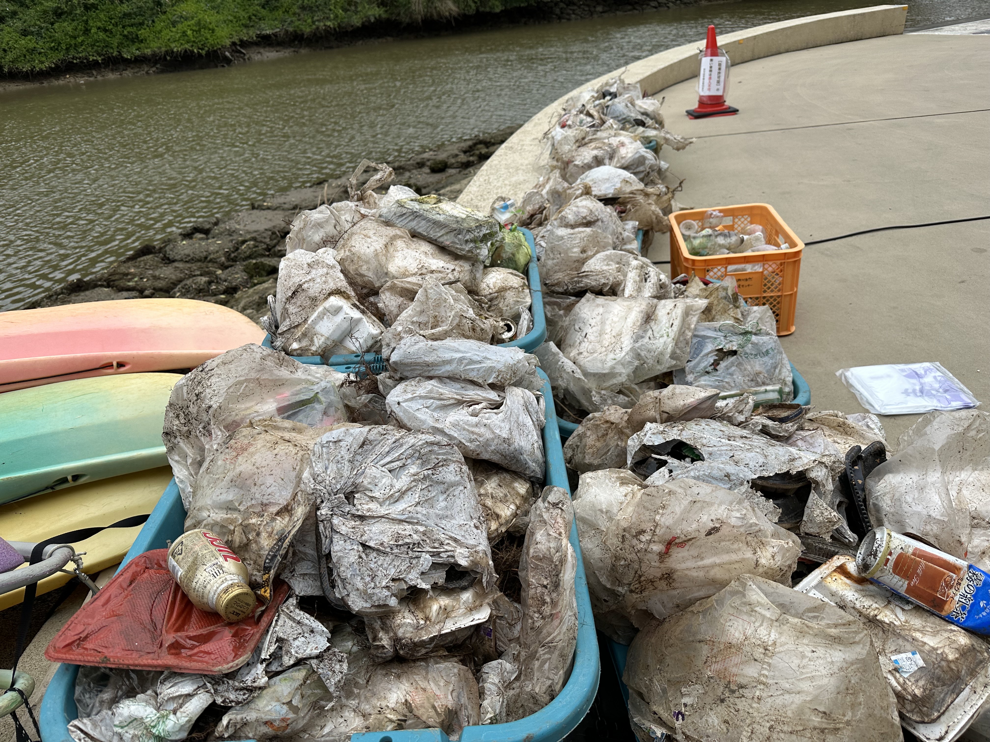 不法投棄はやめて下さい_比謝川