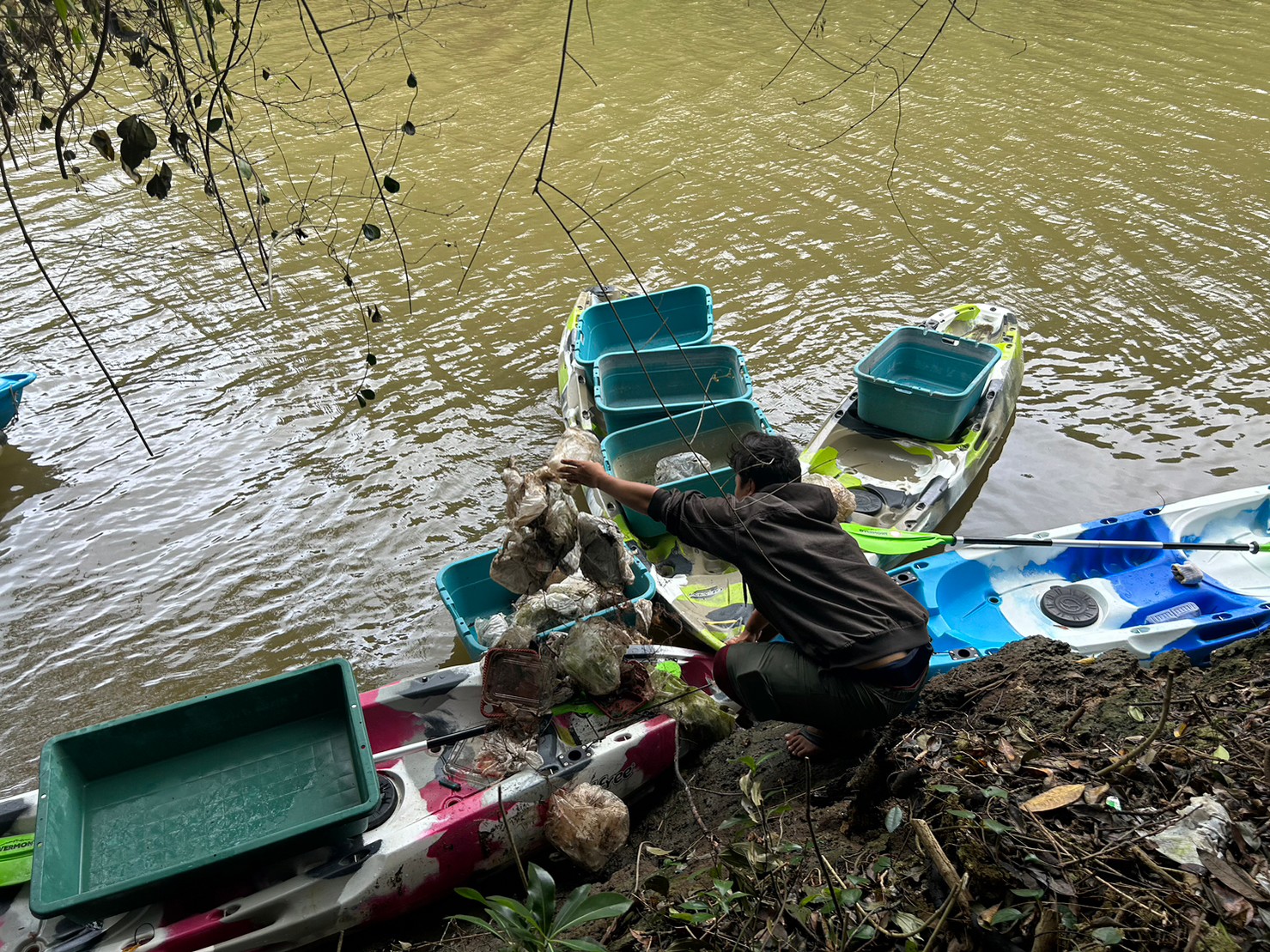 比謝川ゴミ清掃_比謝川自然体験センター